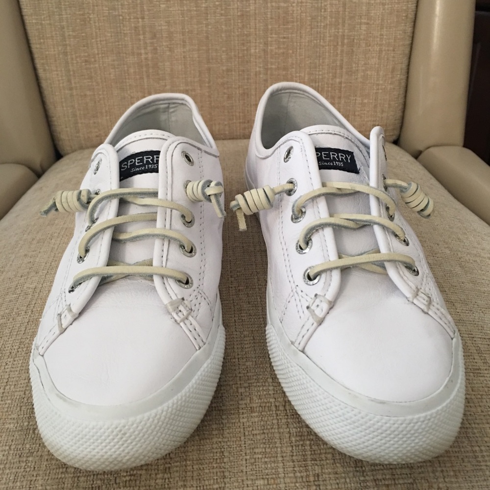 Women’s sperrys